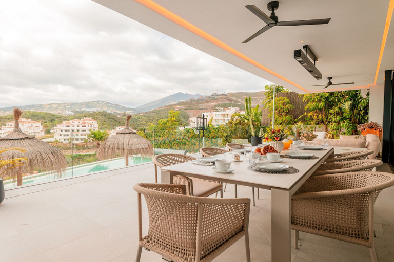 Outdoor dining 4, Modern Luxury Villa with Panoramic View, Málaga