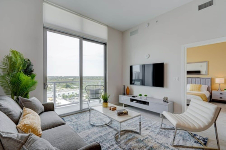 Living area 2, Quadro, Miami-Dade
