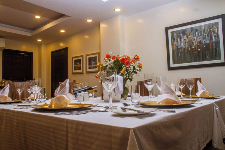 Dining 3, Reata Apartment Hotel, Dagoretti North