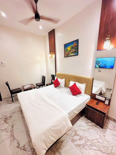Room 2, Hotel Comfort Zone, Mumbai Suburban