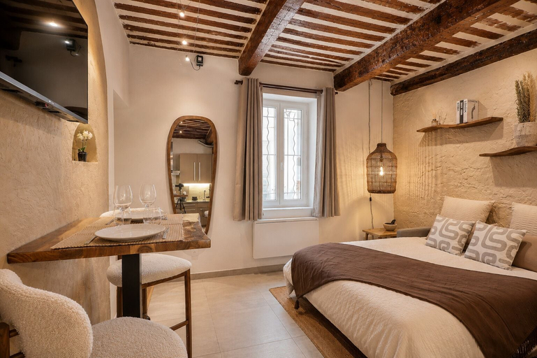 Room 3, Cocon d'azur, Bouches-du-Rhône
