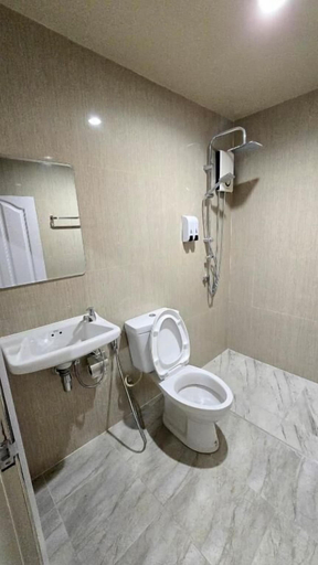 Bathroom 5, Postel Chinatown, Samphantawong