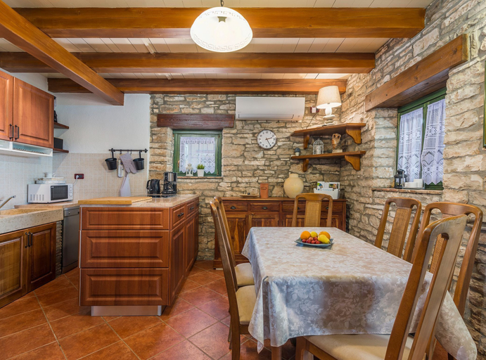 Private kitchen 5, Rustical Stone House Kanfanar With Pool, Kanfanar