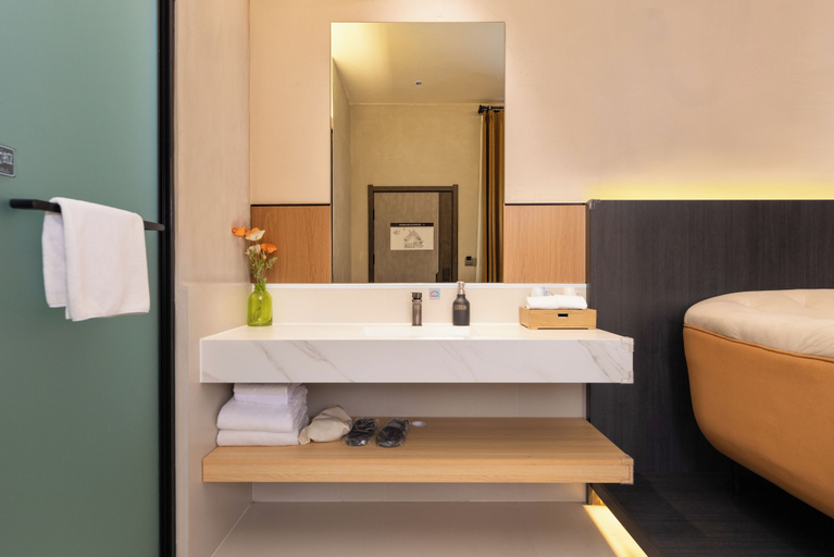 Bathroom 2, Shoyiri-La Hotel - Fairy Mountain Center, Chongqing