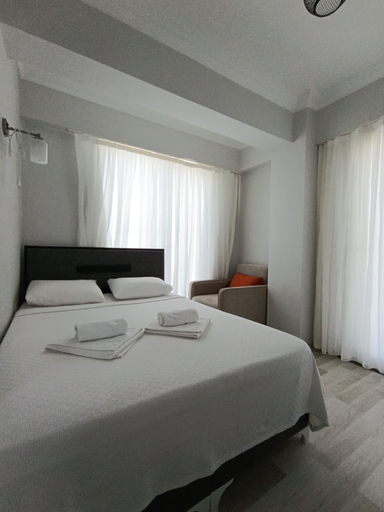 Room 4, Bozgeyik Pansiyon, Ezine