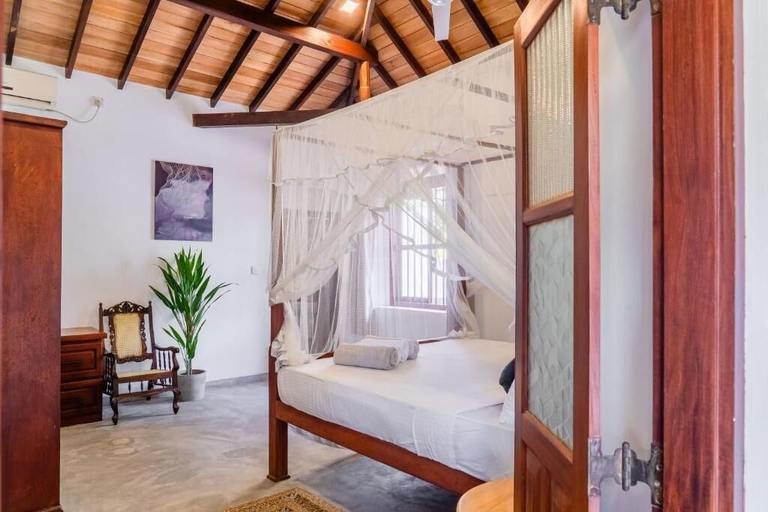Room 4, Drift House by Unrushed, Habaraduwa
