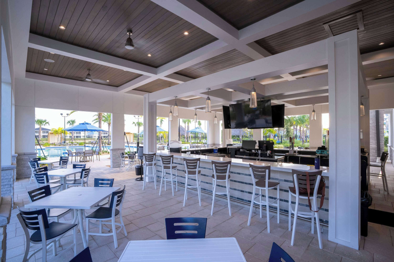 Food & Drinks 5, Champions Gate Townhouse w/ Private Pool & Resort Access, Osceola