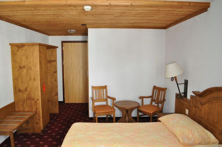 Bedroom, Hotel Central Residence & spa, Aigle