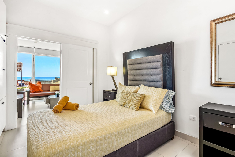 Room 5, Dog-Friendly Oceanfront Villa with Pool Access, Rooftop Patio, Full Kitchen, Tijuana
