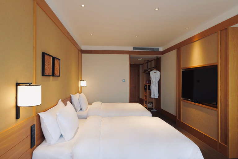 Room 4, Clouds Villa, Dali Bai