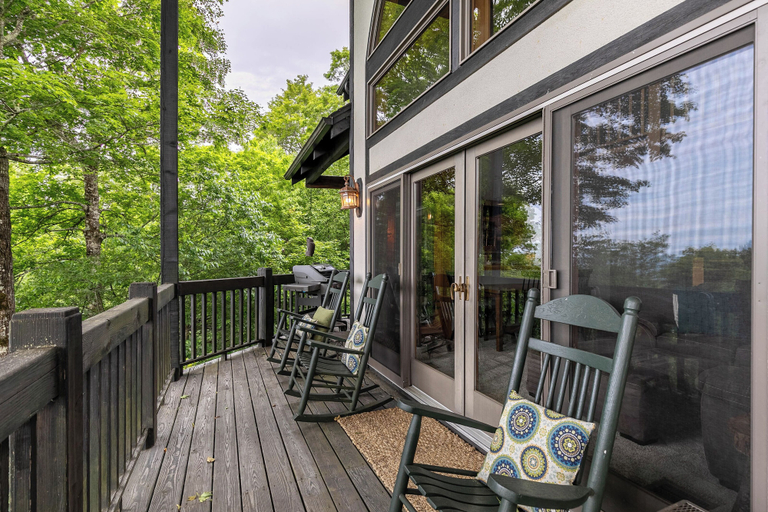 Interior 5, Mount Ever-rest, Watauga