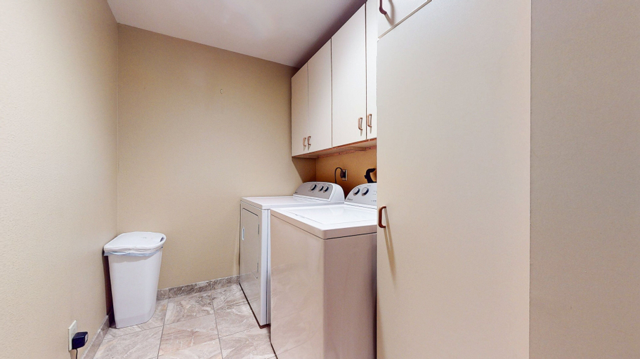Interior 5, The Pointe #02 3 Bedroom Townhouse, Mono