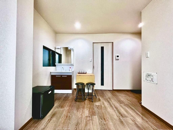 Interior, Mizunomichi Ryokan, Osaka