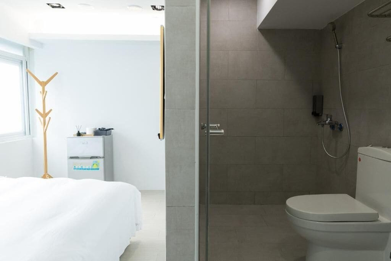 Others 5, Step Inn, Taipei City