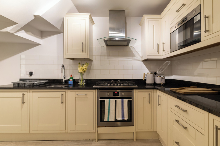 Private kitchen 3, Brass & Shaker Clapham, London