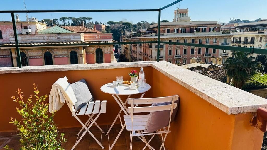 Outdoor dining 3, Terrazza Urania, Rome