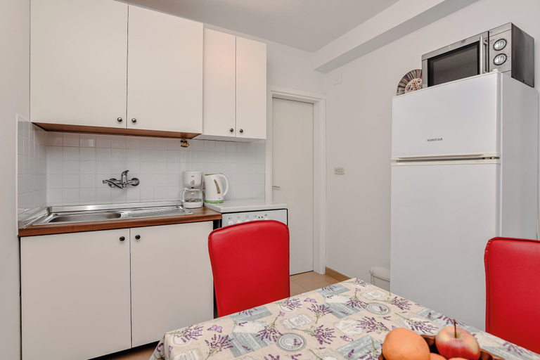 Private kitchen, Apartment Bokan, Vir