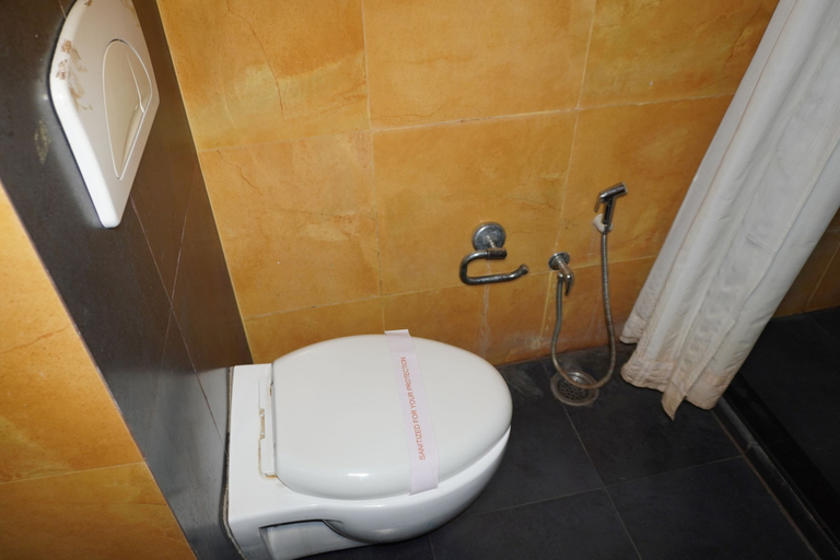 Bathroom 4, Hotel Bella Vista, Jaipur
