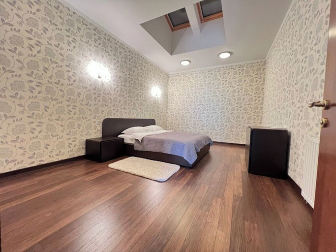 Room 2, D31, Odes'ka