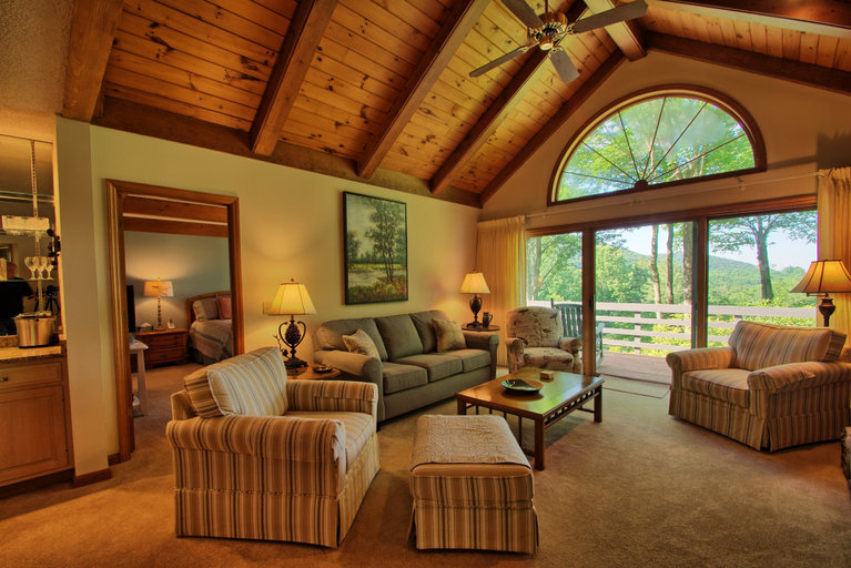 Interior 4, Penrith Hideaway at Yonahlossee, Watauga