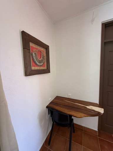 Interior 2, Heiva - Fare Orotia