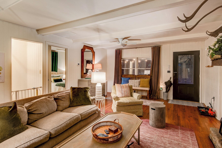 Interior 2, Orchid Cabin, Watauga