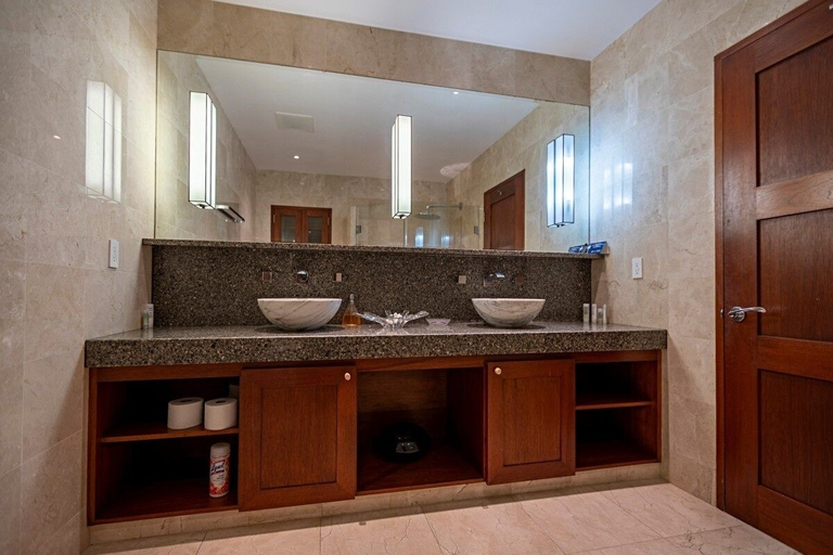 Bathroom 2, Portico 1 3 Bedroom Condo