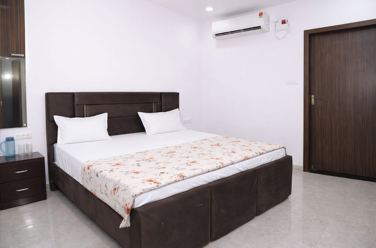 Room 4, Mandapam Stays, Mathura