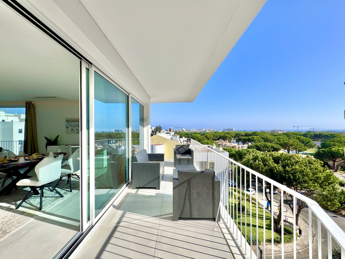 Balcony 2, Vilamoura Panoramic 2 by Homing, Loulé