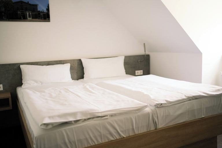Bedroom 3, Hotel Stadt Kamen, Unna