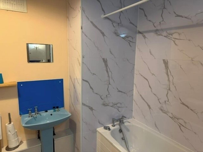 Bathroom 3, Driftwood, Lincolnshire