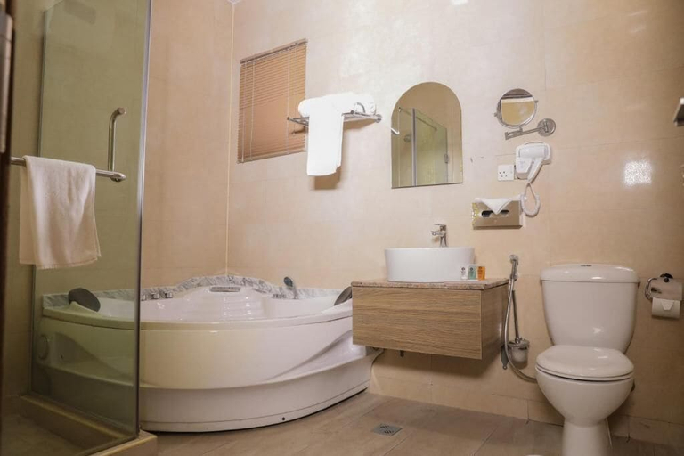 Bathroom, HERITAGE CONTINENTAL HOTEL, Akure North