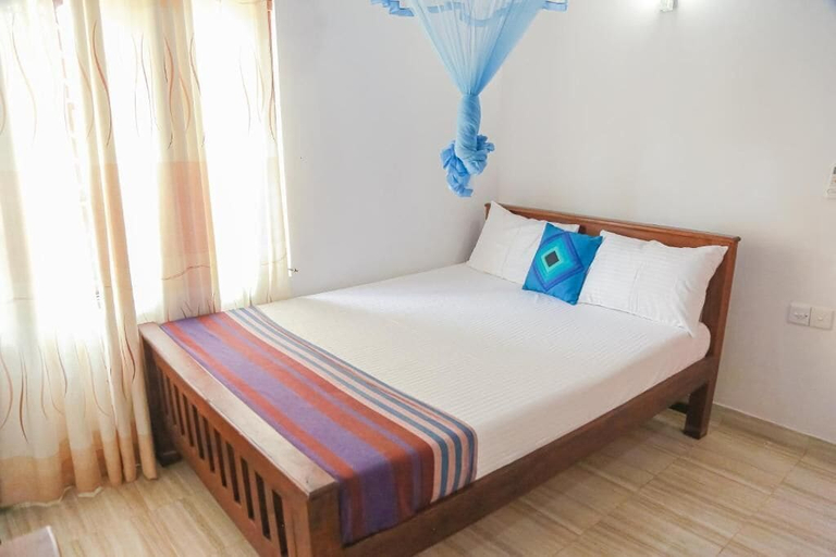 Room 4, Lakeside Villa, N. Palatha East