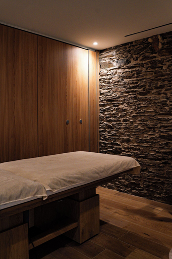 Massage 3, Château du Portereau, Loire-Atlantique