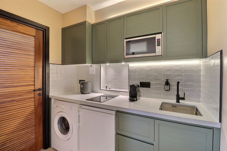 Private kitchen, Mahana Suite