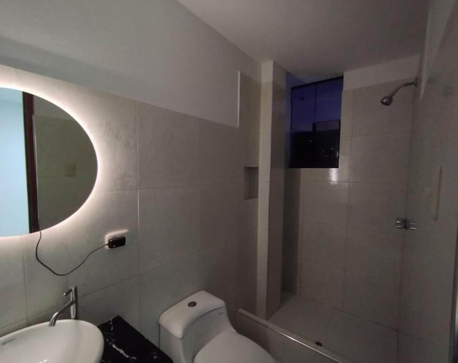 Bathroom 2, Alpha, Cajamarca