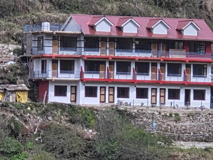 Exterior, Devine Hill, Kullu