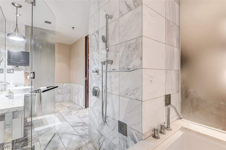 Interior 2, Stunning High-floor Strip Views Balcony 35309, Clark