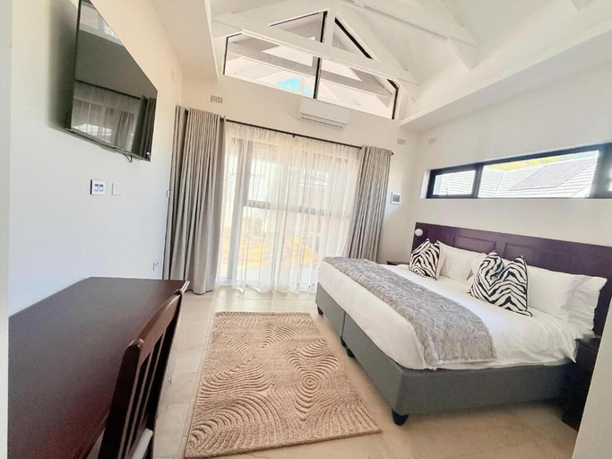 Room 5, 19 On Bay Noakes, Harare