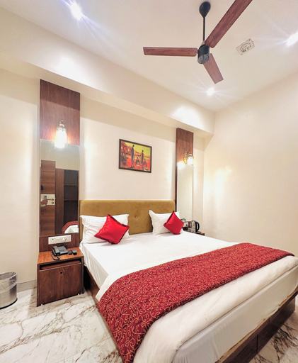 Room 4, Hotel Comfort Zone, Mumbai Suburban