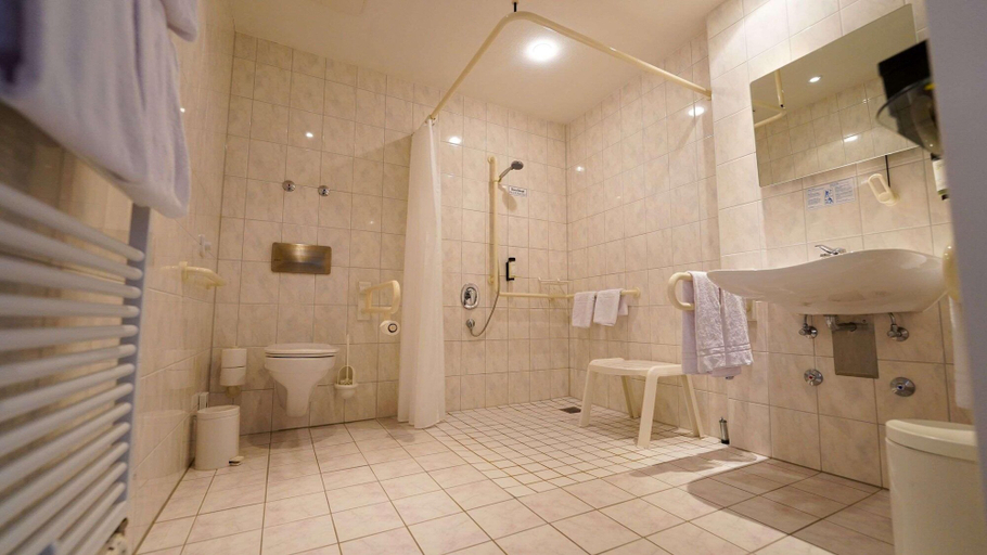Bathroom 5, Gut Matheshof BW Signature Collection, Amberg-Sulzbach