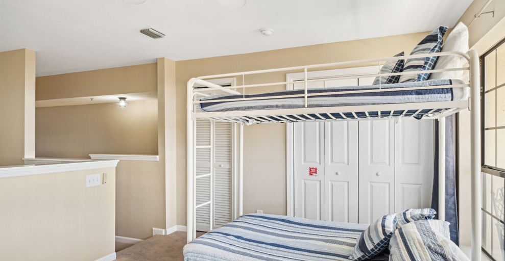 Interior 4, Horizon South 55-304, Bay