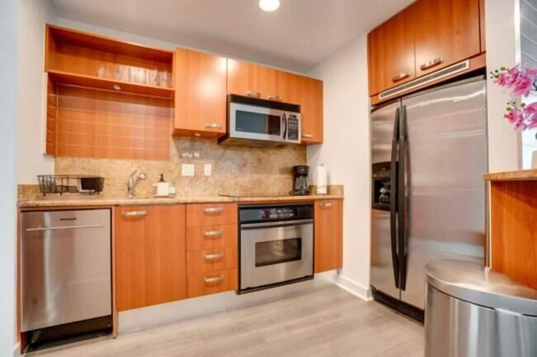 Others 4, AKA Brickell, Miami-Dade