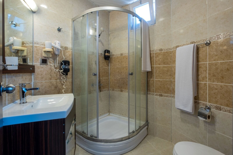 Bathroom, Marinez Hotel – All Inclusive, Antalya