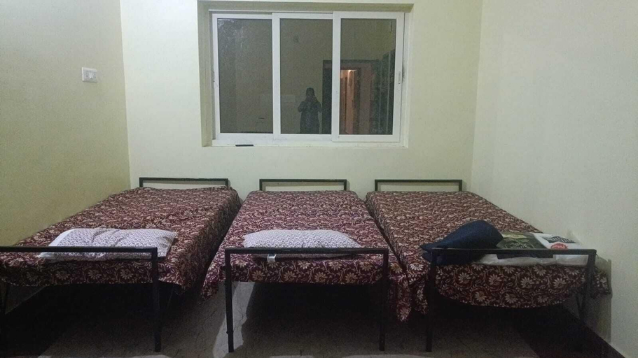 Room 3, APARNA HOTEL DORMITORY, Khordha