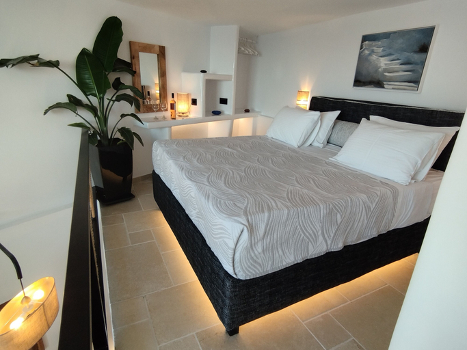Room 4, Caldera Serenity - Small Luxury Villas, South Aegean