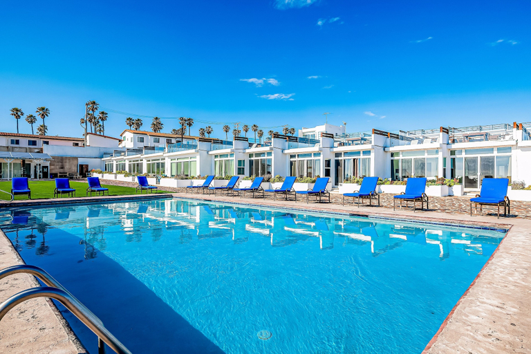 Pool 2, 2-story Dog-friendly Villa With Outdoor Pool, Patio, 2 Balconies, Streaming, AC, Tijuana