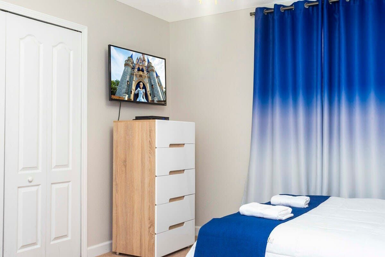 Room 4, Charming Resort House w/ Private Pool & Fast Wifi, Osceola