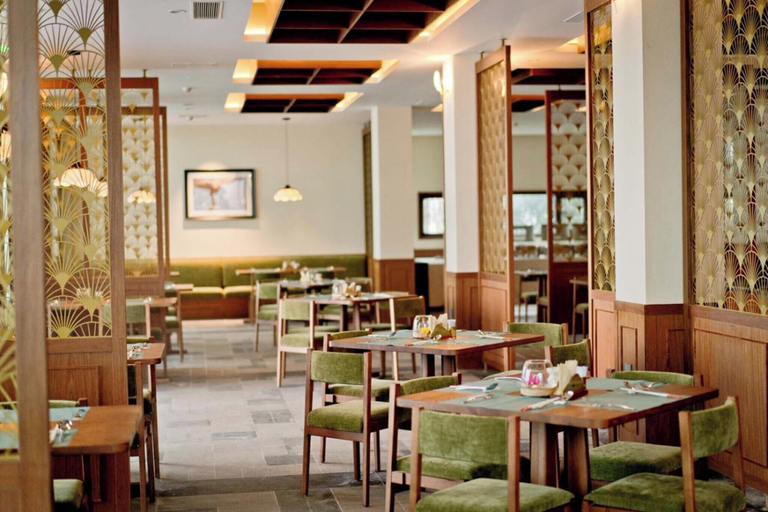 Dining 3, Huaying Shili Fangfei Hongyan Meicun, Guang'an