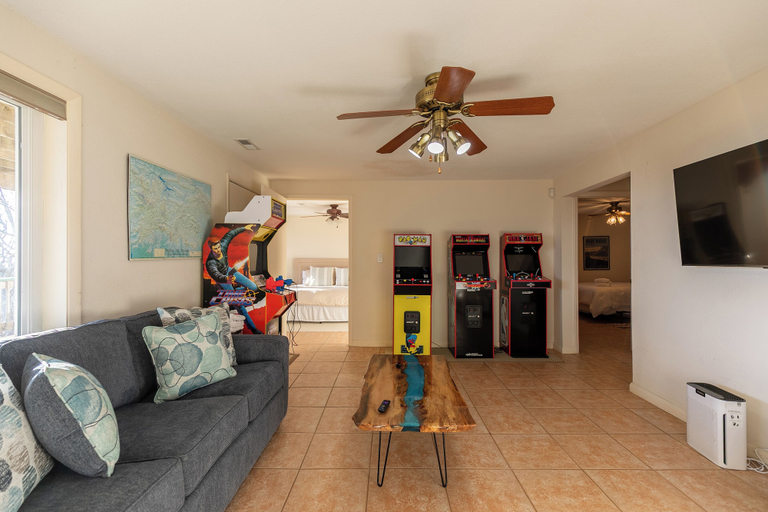 Interior 2, Shooting Star Lodge, Watauga